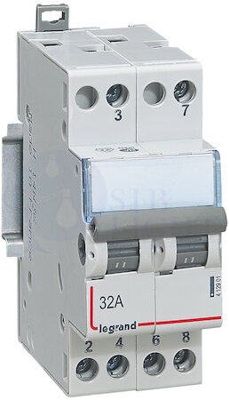 CX3 Перекл. 2ПК со ср.точкой 32A Legrand 412903